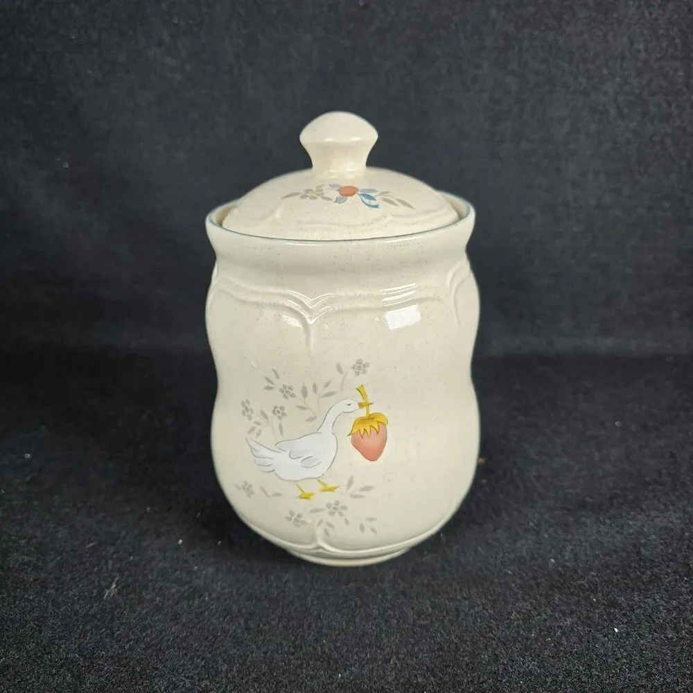 Vintage Marmalade Goose Strawberry Canister w/Lid International Stoneware